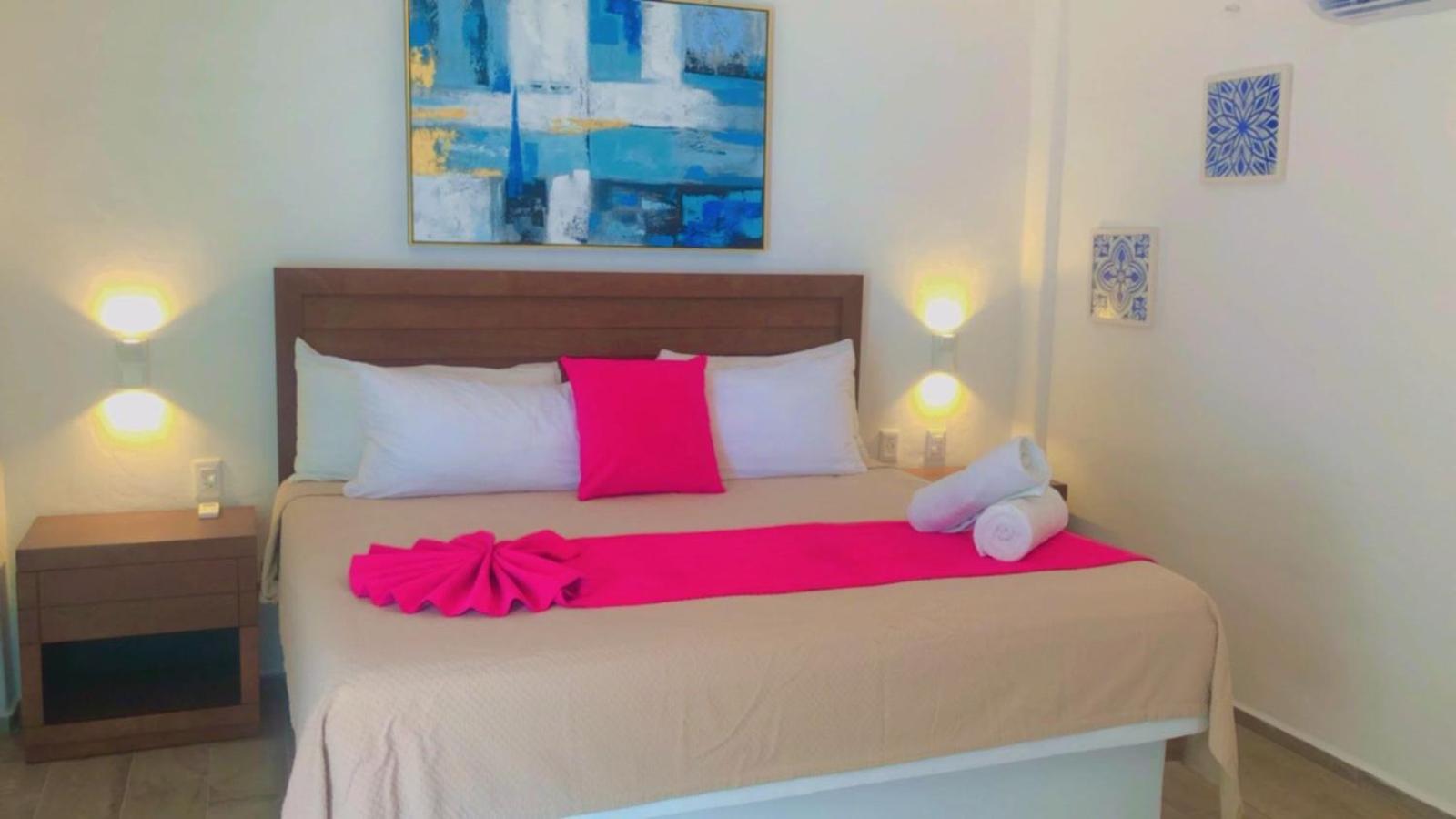 Zensus Laguna Hotel 3*